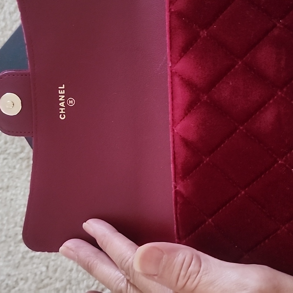 Chanel velvet bag - Picture 2 of 10